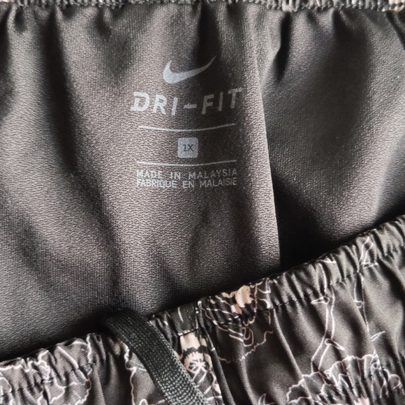 Nike set size 1x shorts and top - Picture 4 of 9